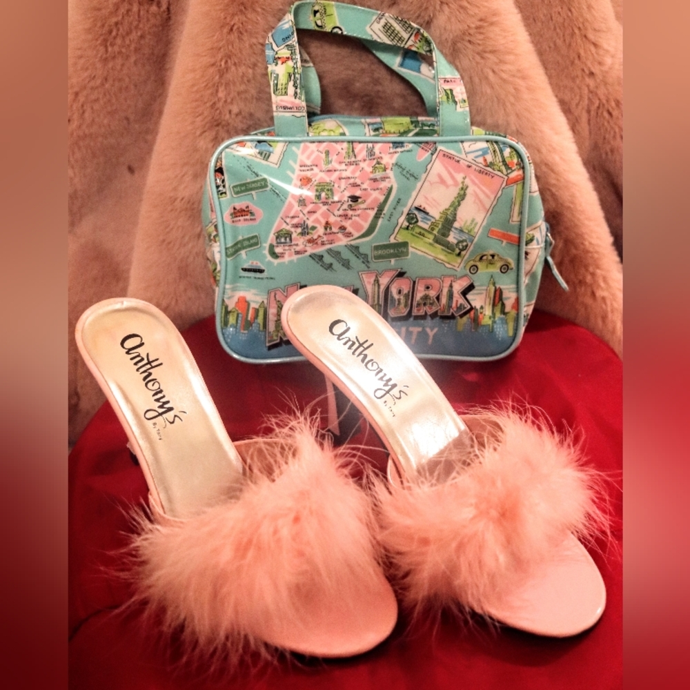 Cosmetic bag and sz 8 pink fur heels